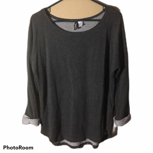 Divided Sweaters - EUC Divided Sweatshirt